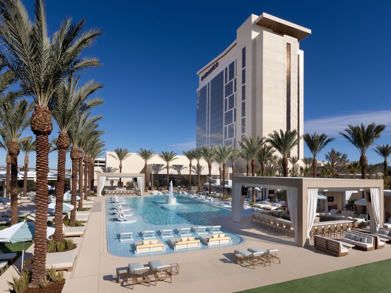 10 Affordable Las Vegas Resorts That Feel Far More Expensive Than They Are