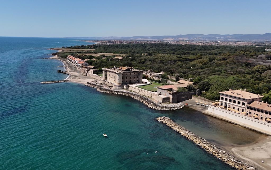 12 Best Beaches in Rome to Experience the La Dolce Vita