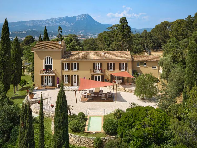 17 Dream Villas in the South of France: From 18th-Century Country Homes to Beachside Getaways
