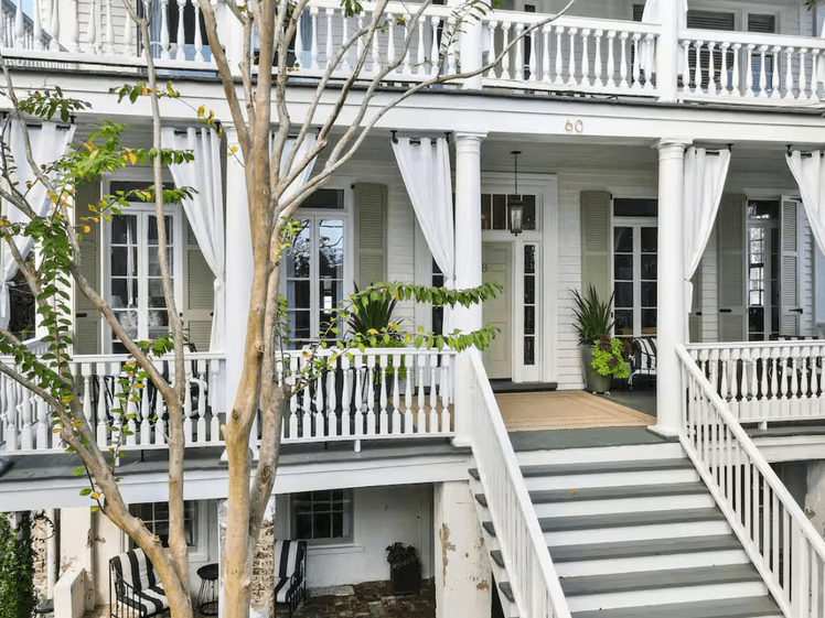 21 Best Charleston Airbnbs: Experience the City's Unique Neighborhood Life