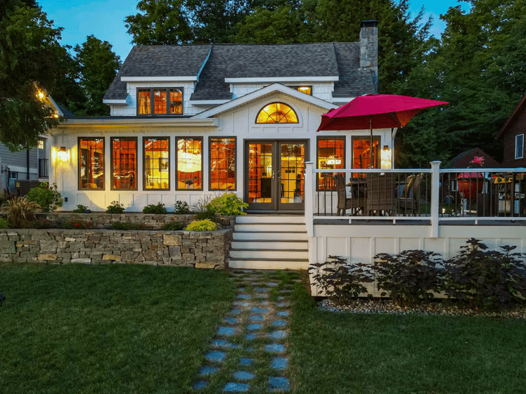 7 Unforgettable Lake George Airbnbs for a Memorable Stay in the Adirondacks