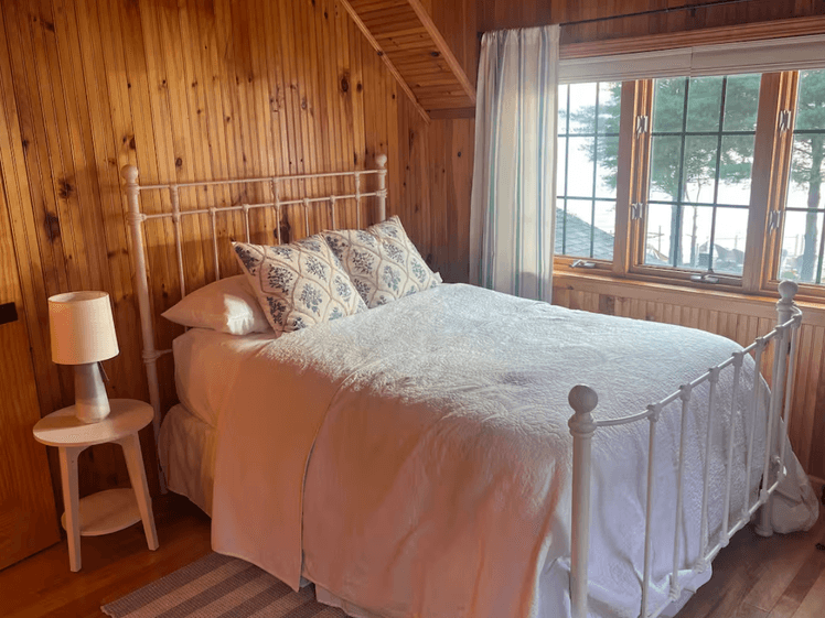 7 Unforgettable Lake George Airbnbs for a Memorable Stay in the Adirondacks
