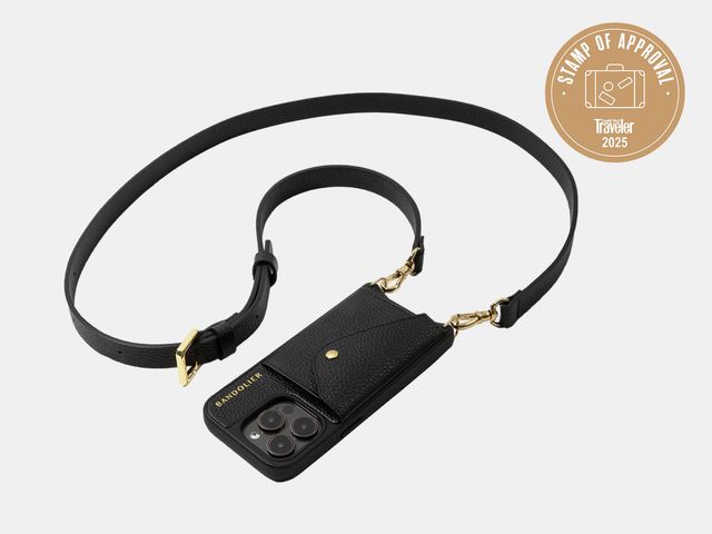 A Slim Phone Bag Is the Key to Unencumbered, Hands-Free Travel