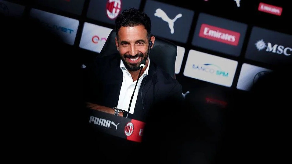 Amorim Apologizes for Silence Towards Manchester United Fans, Reveals Regret Over Past Mistakes