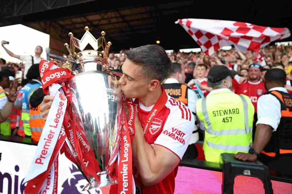 Besiktas President Reveals Arsenal's Demands in Leandro Trossard Transfer Talks