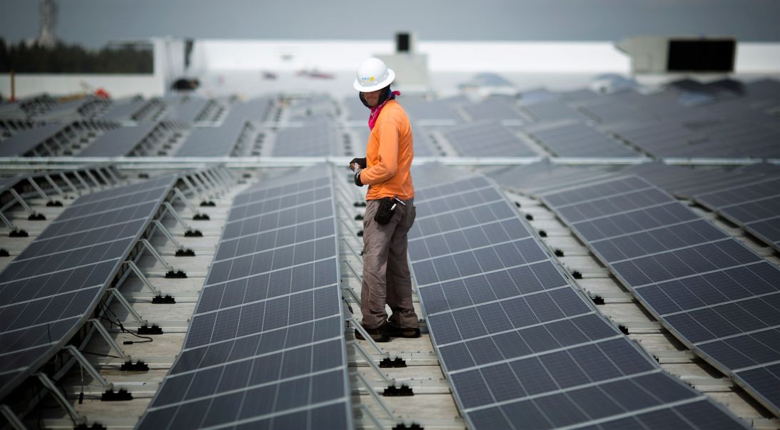 Big-box Stores Could Help Slash Emissions and Save Millions by Putting Solar Panels on Roofs. Why Aren't More of Them Doing It?
