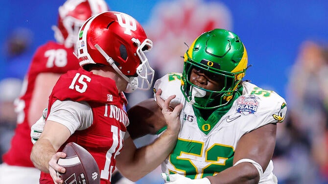 College Football's Best 'Front-Sevens': Here's Who Will Dominate Along the Defensive Line and at Linebacker