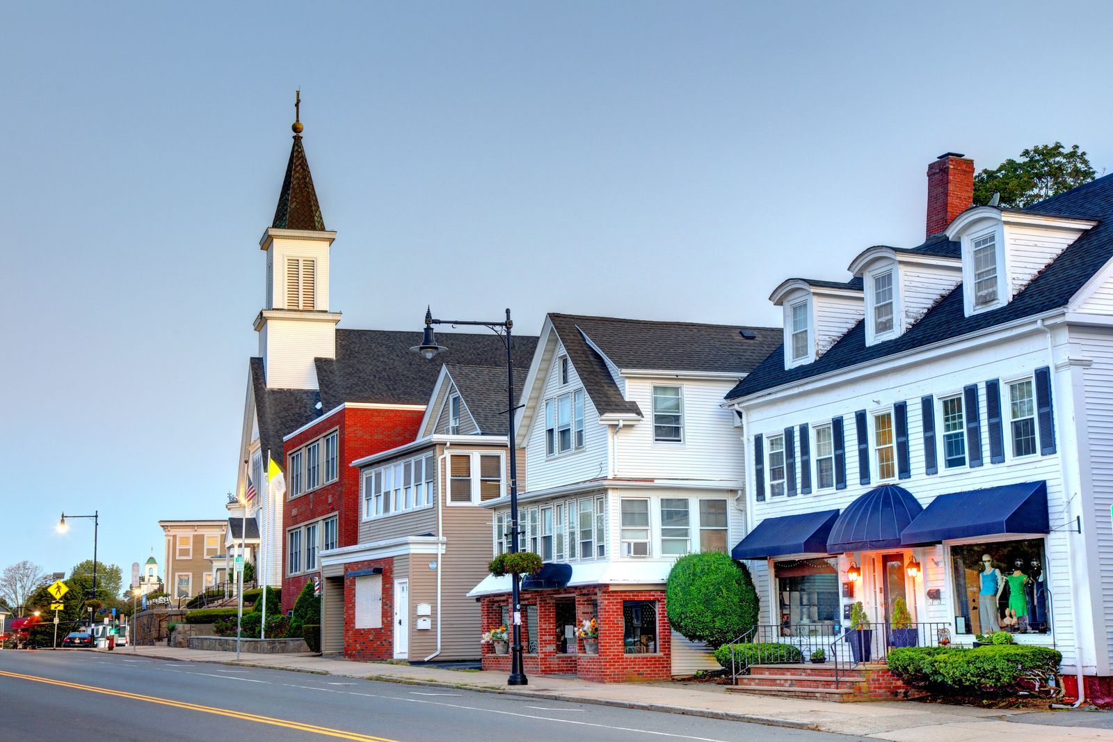 Discover the Hidden Gems of Massachusetts's North Shore: A Guide to the Region's Most Charming Beach Towns