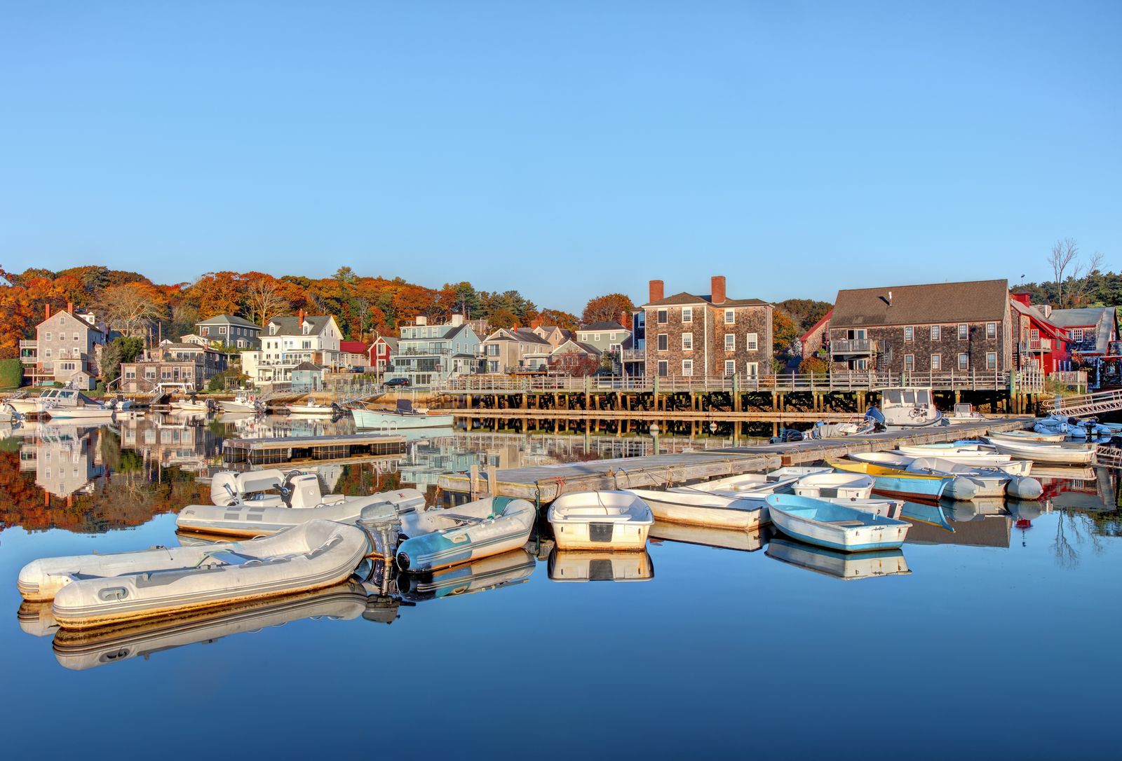 Discover the Hidden Gems of Massachusetts's North Shore: A Guide to the Region's Most Charming Beach Towns