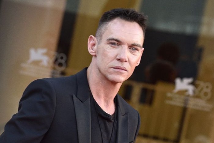 Famous Birthdays for July 27: Celebrating Legendary Personalities