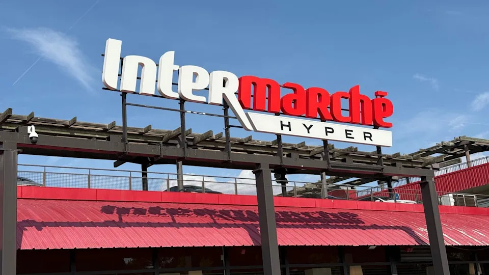 French Watchdog Clears Auchan-Intermarché Franchise Deal Amid Competition Concerns