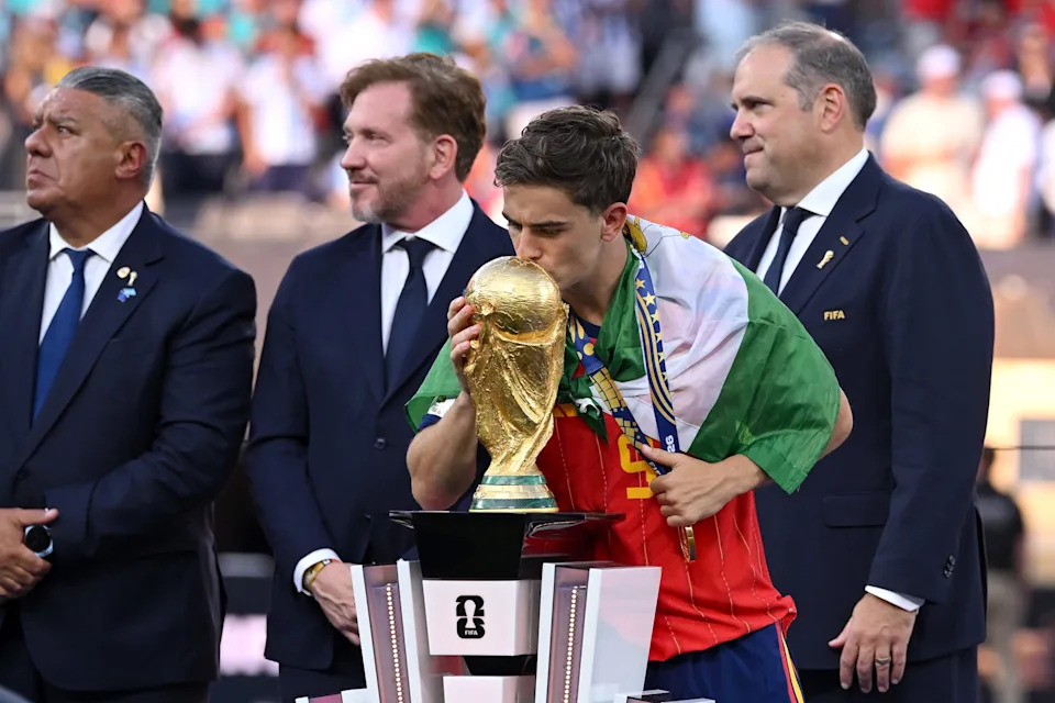Gavi Responds to Controversial Leandro Paredes Clash After World Cup Triumph: 'Don’t Think They Should Be Suspended'