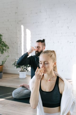 Hope Breath: A Groundbreaking 3-Minute Breathing Practice to Tackle Suffering