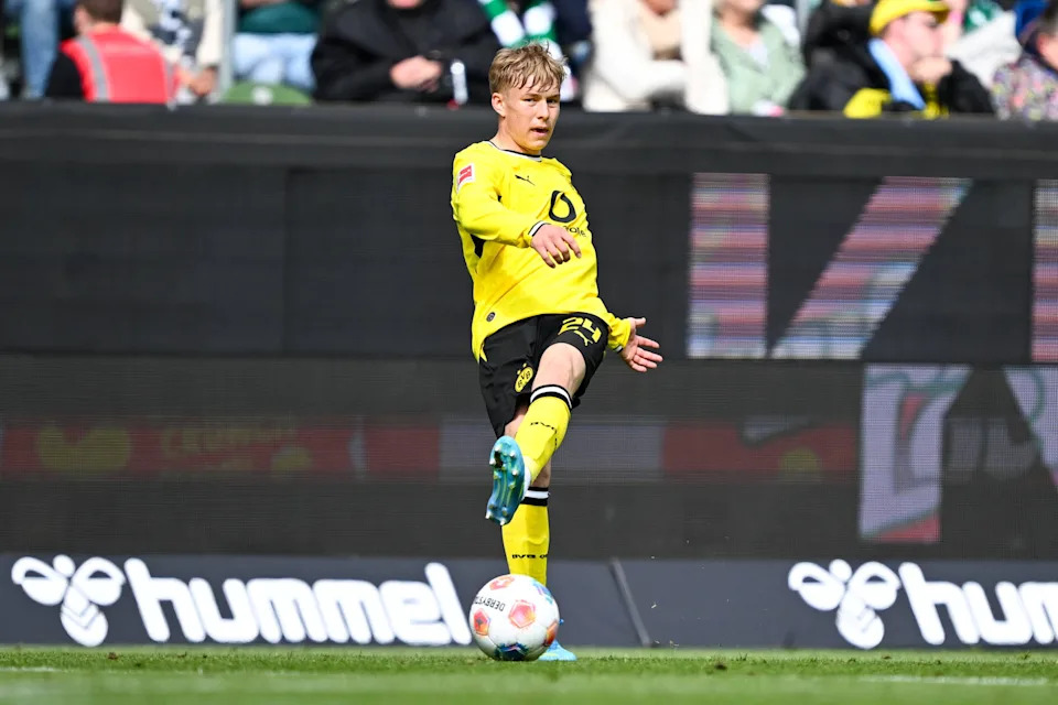 Liverpool Eye €40m Bundesliga Star Daniel Svensson Amid Arsenal Rivalry