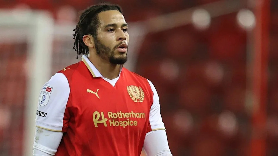 MK Dons Re-Sign Striker Sam Nombe from Rotherham United