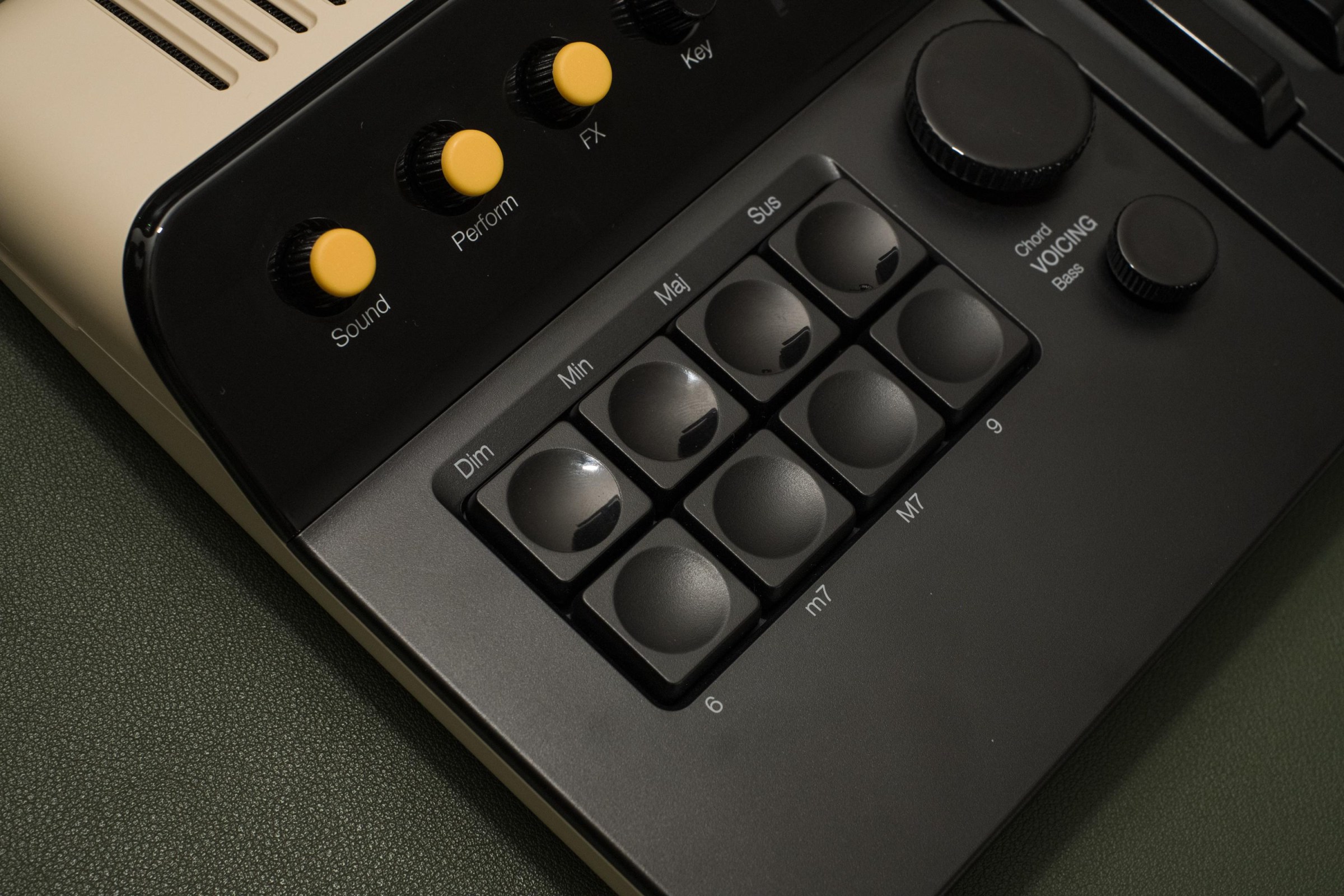 Orchid: A Delightfully Retro and Approachable Hipster Synth