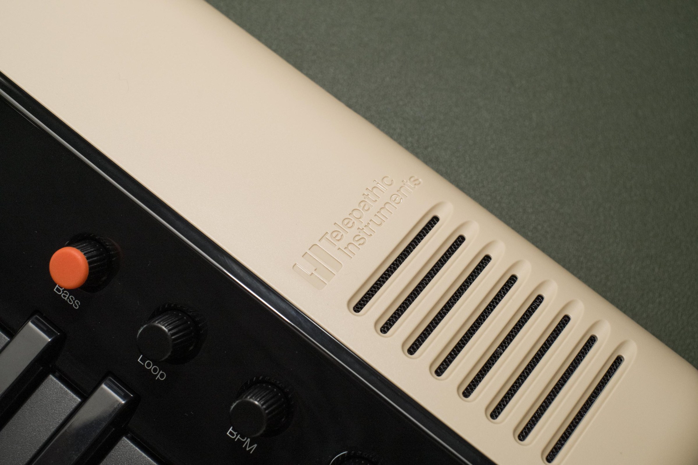 Orchid: A Delightfully Retro and Approachable Hipster Synth
