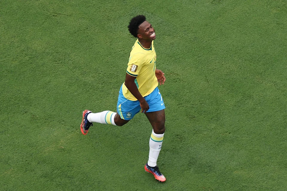 Real Madrid's Current Renewal Offer €6-10 Million Short of Vinicius' Demands - Report