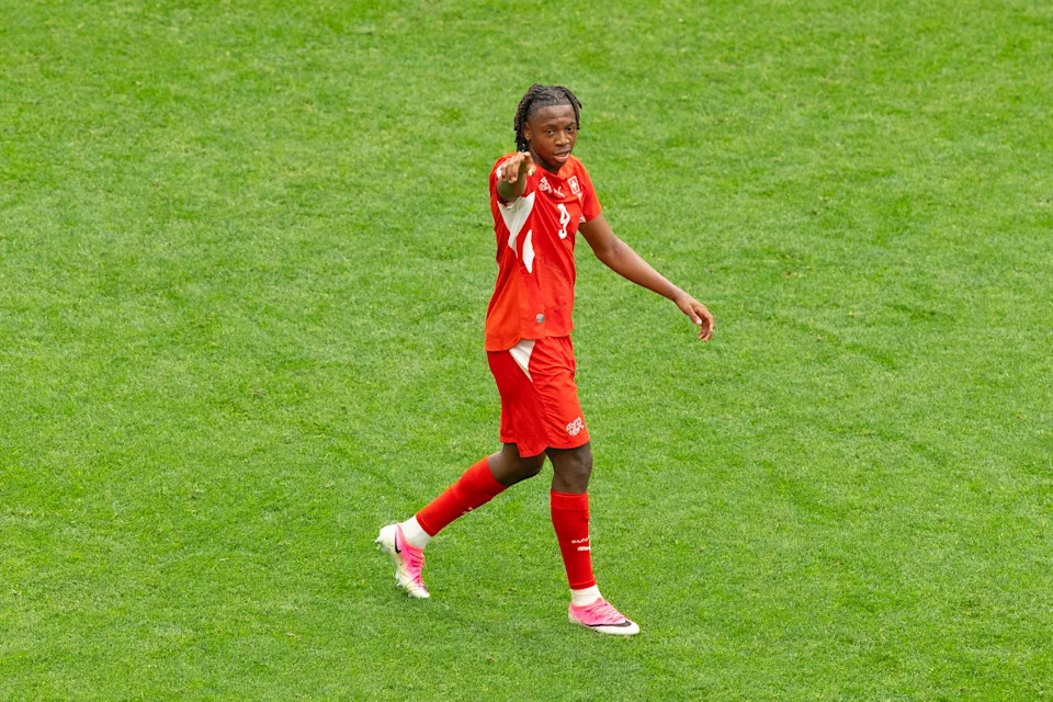 Reports: Aston Villa Pip Newcastle to Sign Johan Manzambi with €70m Package