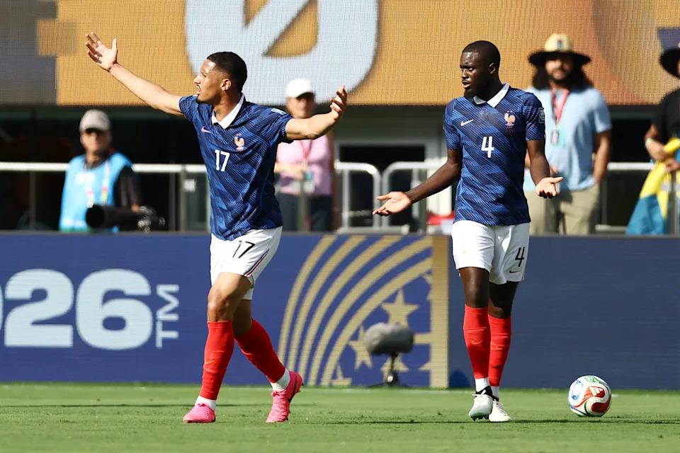 Saliba and Upamecano Not Training with France; Mbappé is a Relief for Fans