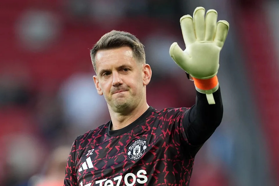 Senne Lammens Backed to Bounce Back from World Cup Nightmare by Manchester United Team-mate