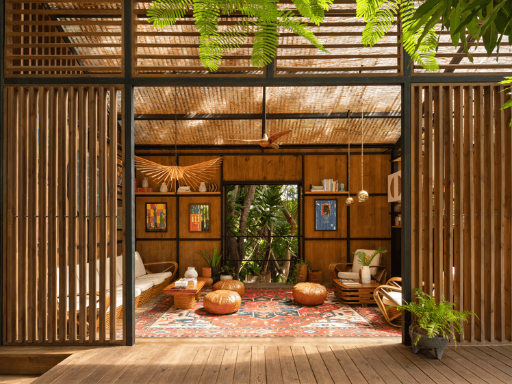 Sleep Among the Trees: Discover the World's Best Treehouse Airbnbs