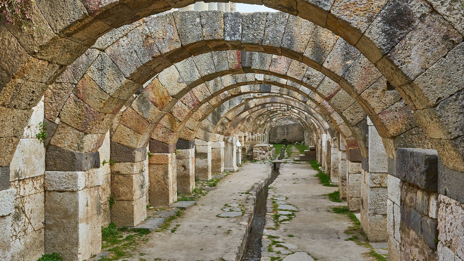 The Hidden History of Izmir: Turkey's Forgotten Capital of Cool