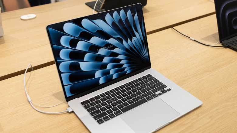 The Reason Why the MacBook Air Doesn't Need a Fan: Apple Silicon Delivers