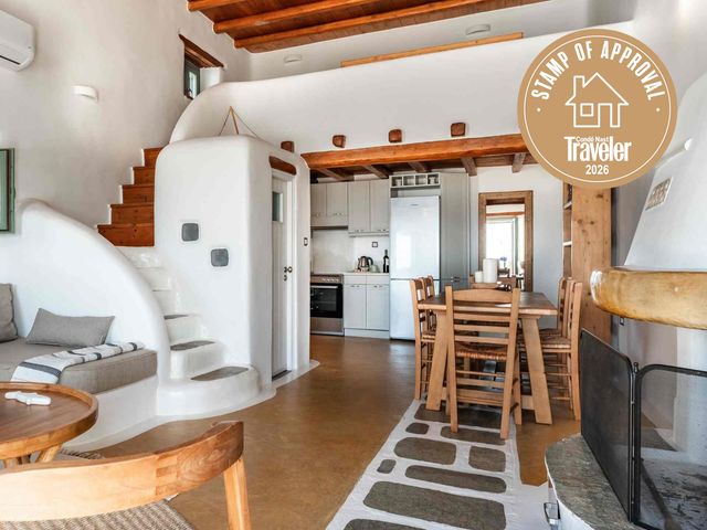 Uncovering the Hidden Gems of Paros: A Cycladic Home Oasis