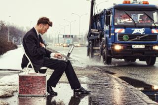 What Do Americans Think About? A Study of Day-to-Day Thoughts