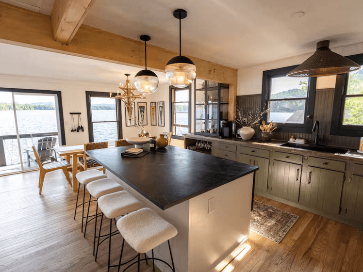 Experience the Best of the Adirondacks: Top-Rated Airbnbs for Unforgettable Escapes
