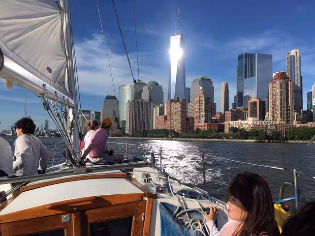 Experience the City Like Never Before: Brooklyn Sail's Unforgettable Sailing Adventure
