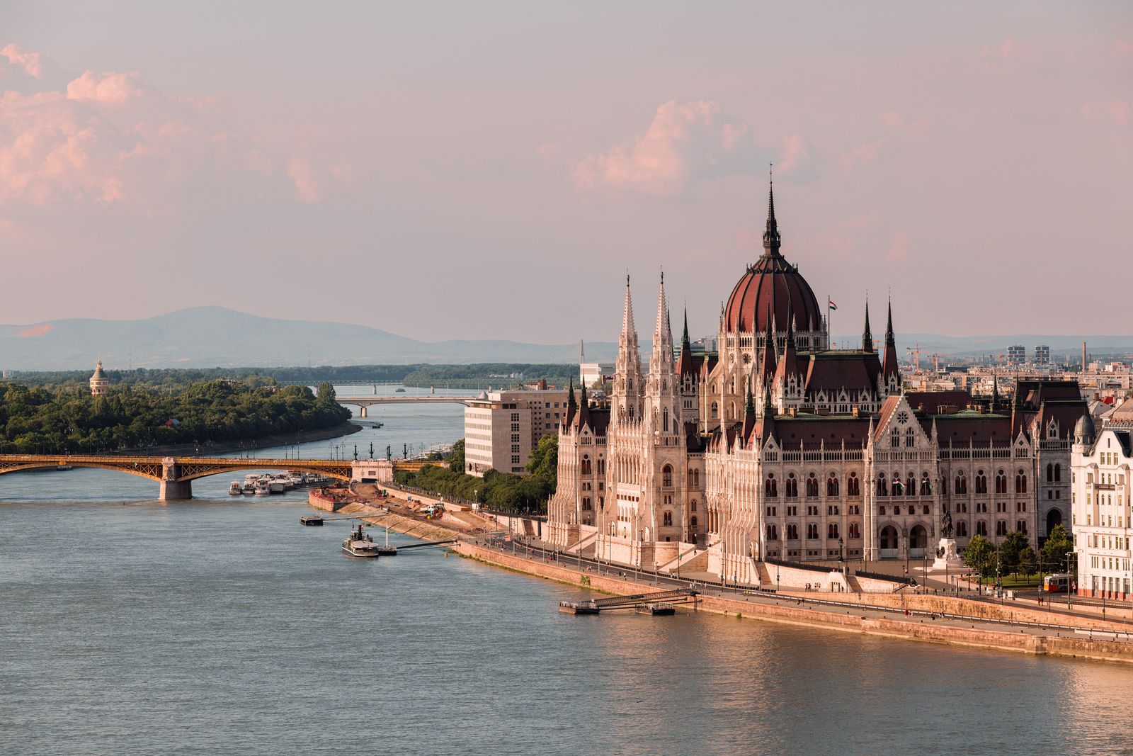 The 6 European Countries That Don't Use the Euro
